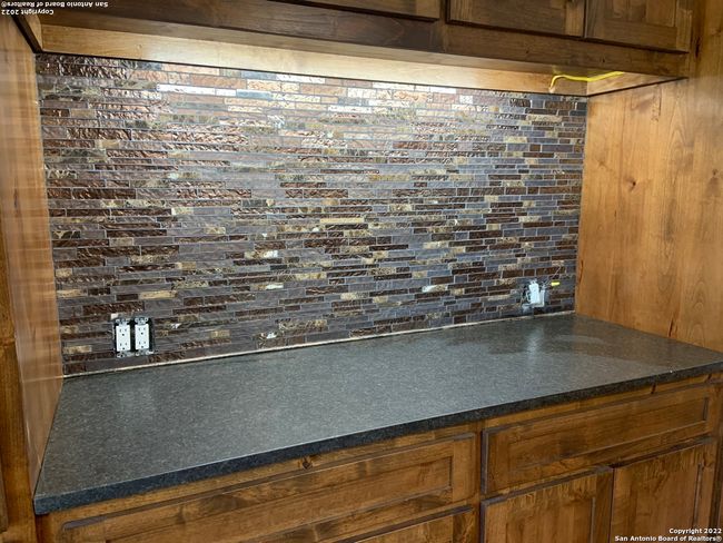 208 Scenic Mountain Dr, House other with 2 bedrooms, 3 bathrooms and null parking in Lakehills TX | Image 19
