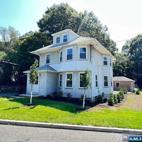 176 Oakwood Ave, North Haledon, NJ, 07508-2400 | Card Image