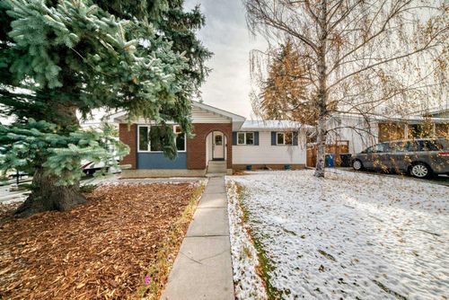 331 Brookmere Rd Sw, Calgary, AB, T2W2P4 | Card Image