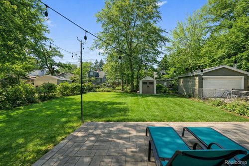 1368 Northway St, Ferndale, MI, 48220-2330 | Card Image