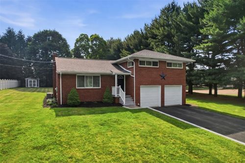 106 Allegheny Dr, Natrona Heights, PA, 15065-1902 | Card Image