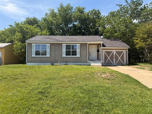 4920 Lyndon Dr, Fort Worth, TX, 76116-8846 | Card Image
