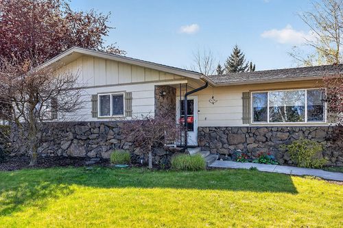 3805 Mazama Dr, Klamath Falls, OR, 97603-7991 | Card Image