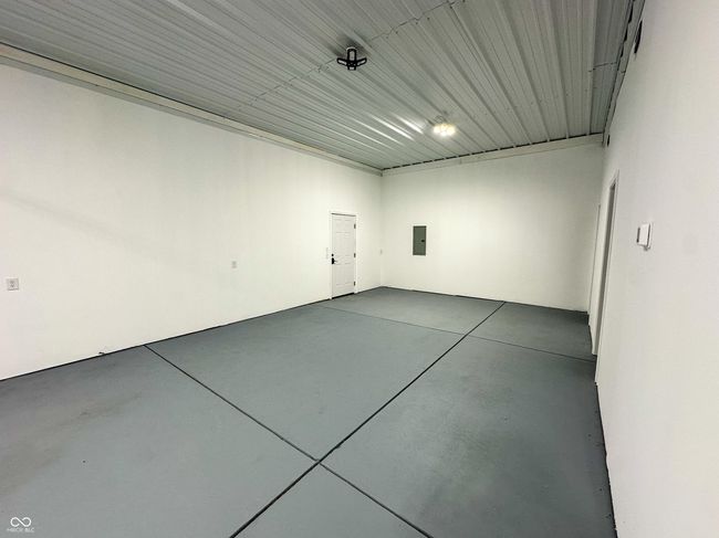 920 sq. ft. side | Image 9