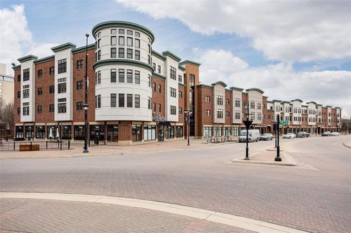 318-843 Quarry Rd, Coralville, IA, 52241-2211 | Card Image