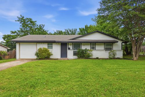 1724 Spring Lake Dr, Mesquite, TX, 75149-6322 | Card Image