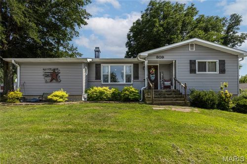 809 Boucher St, Dexter, MO, 63841-2415 | Card Image