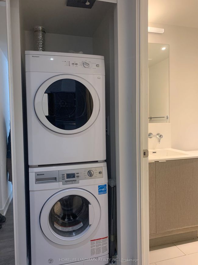 2605 - 100 Harbour St, Condo with 1 bedrooms, 1 bathrooms and null parking in Toronto ON | Image 10