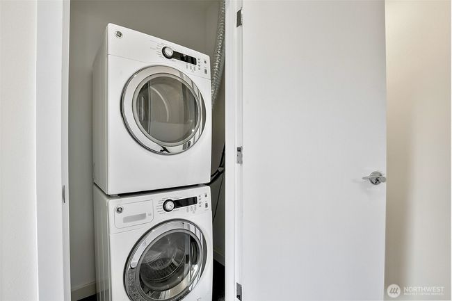 1214 N Northgate Way, Townhouse with 3 bedrooms, 2 bathrooms and 1 parking in Seattle WA | Image 23