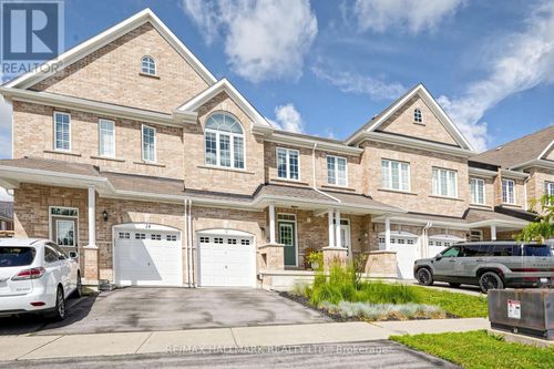 12 Danpatrick Dr, Richmond Hill, ON, L4S2T1 | Card Image