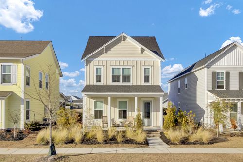 680 Blueway Ave, Summerville, SC, 29486-5410 | Card Image