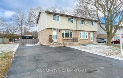 886 Wellingsboro Rd, Home with 3 bedrooms, 2 bathrooms and 4 parking in London ON | Image 2