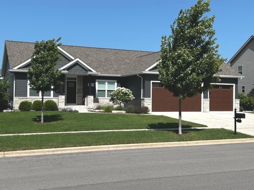 1909 Constitution St, Sycamore, IL, 60178-8860 | Card Image