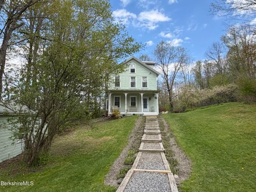 3 Van Schaack Rd, West Stockbridge, MA, 01266-9751 | Card Image