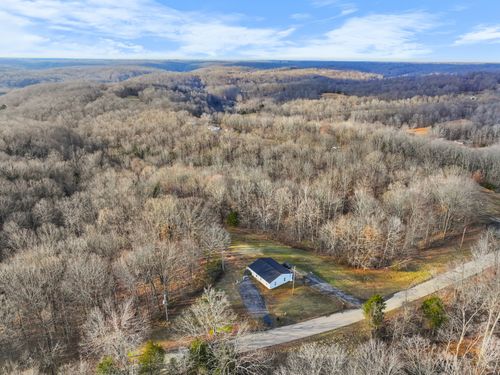 140 Commissary Ridge Rd, Indian Mound, TN, 37079-5406 | Card Image