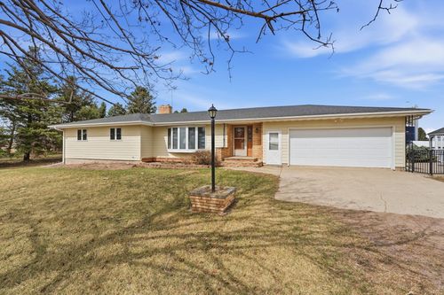 515 151st St, Luverne, MN, 56156-4049 | Card Image