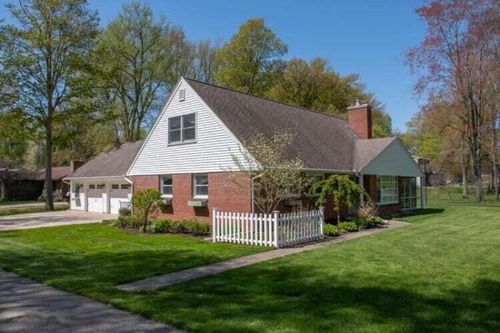 21687 Shiawassee Dr, Cassopolis, MI, 49031-9454 | Card Image