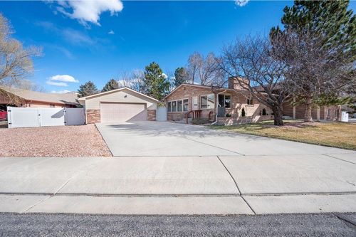 827 Lincoln Ct, Palisade, CO, 81526-8753 | Card Image
