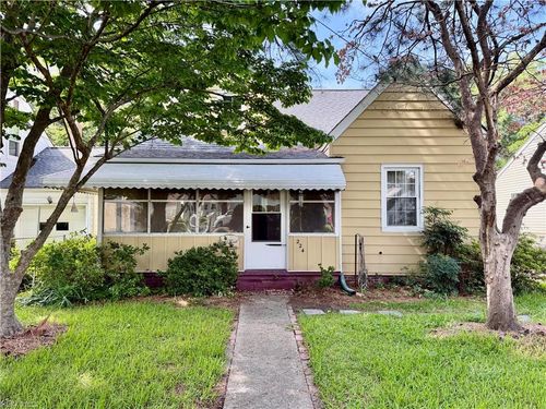 224 Neoma Dr, Norfolk, VA, 23503-5253 | Card Image