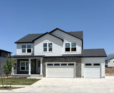 Great room 20 foot ceilings with Loft overlooking | Image 1