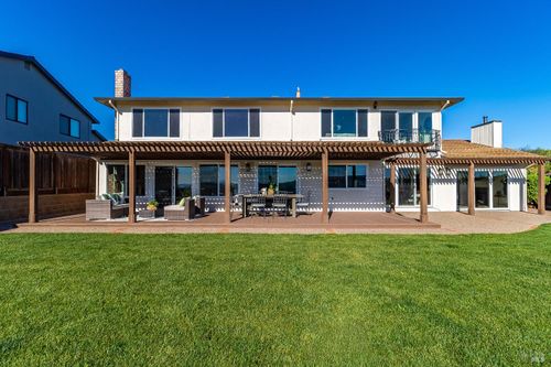 312 Baker Ct, Benicia, CA, 94510-1504 | Card Image