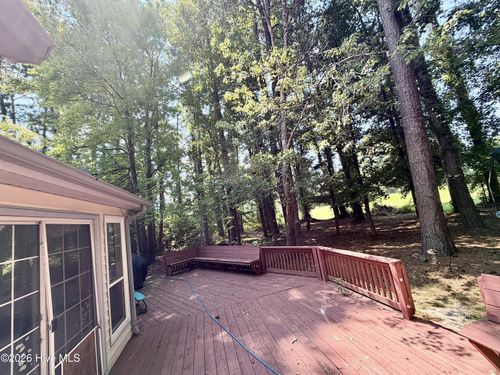 105 Norman Ct, New Bern, NC, 28560-9451 | Card Image