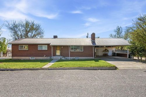 119 S 300 West St, Milford, UT, 84751 | Card Image