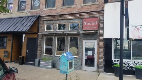 541 1st St, La Salle, IL, 61301-2416 | Card Image