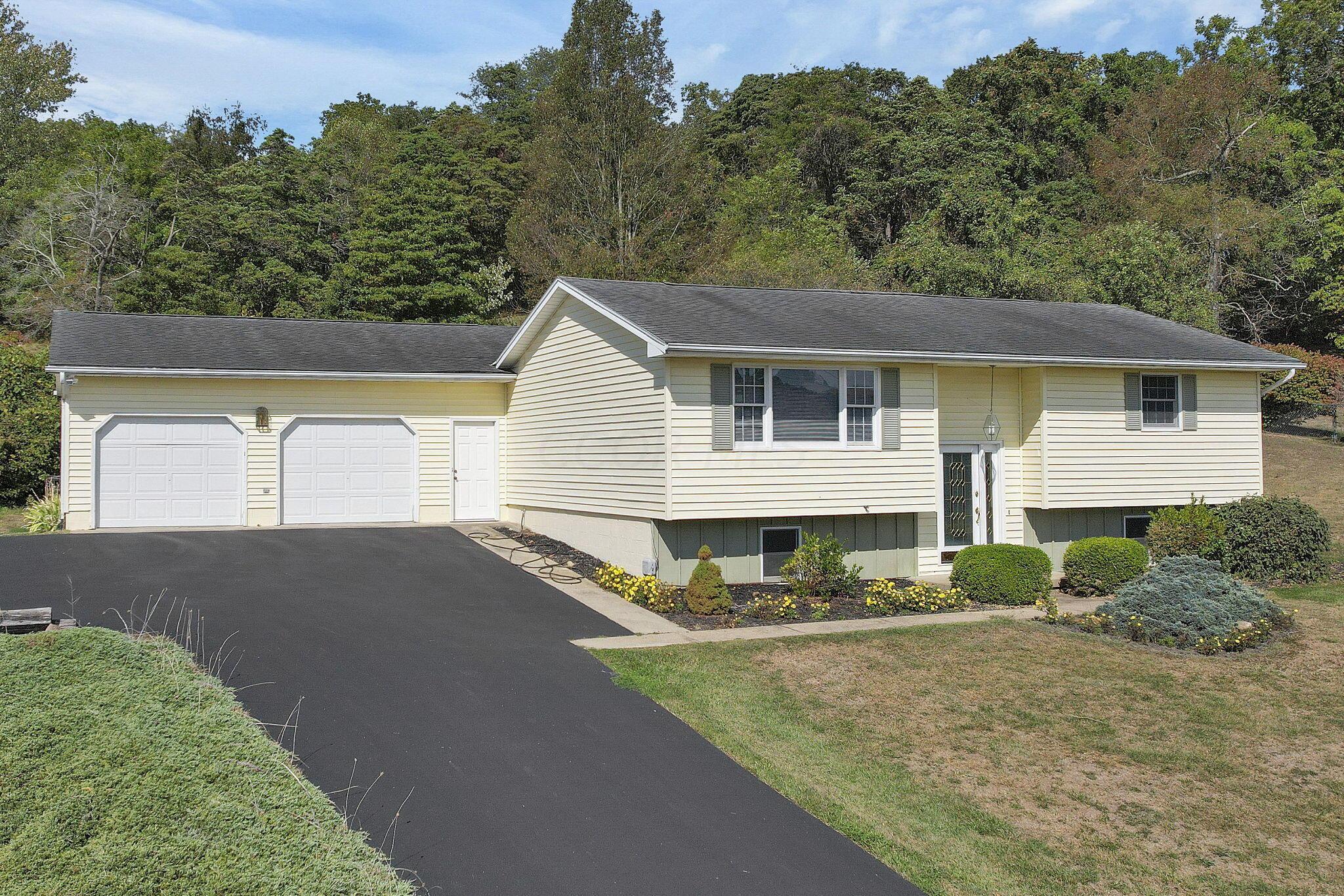 Delmont Rd, Lancaster, OH 43130