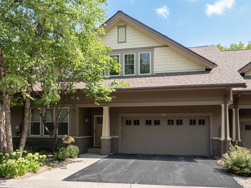 2113 Village Ter, Bloomington, MN, 55431-5806 | Card Image