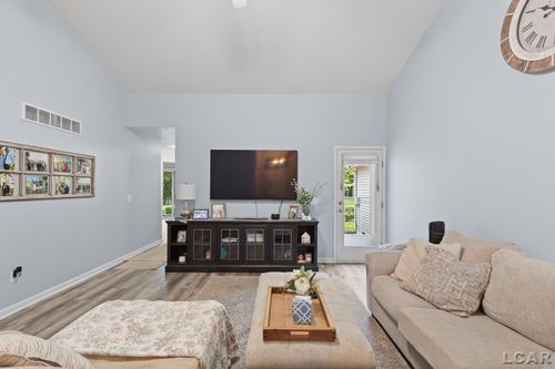 681 Ridge Ln, Tecumseh, MI, 49286-7793 | Card Image