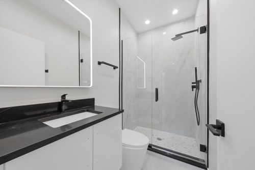 2b-1355 N Western Ave, Chicago, IL, 60622-2924 | Card Image