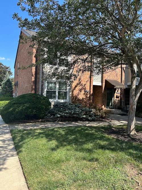 25-5125 Sansom Ct, Columbus, OH, 43220-2560 | Card Image