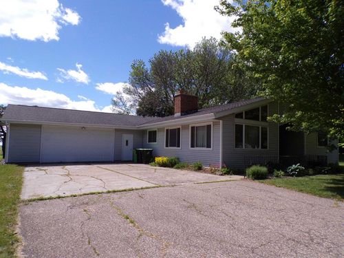 305 S Thomas Street, Loyal, WI, 54446 | Card Image