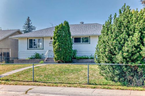 2023 46 Street Se, Calgary, AB, T2B1K5 | Card Image