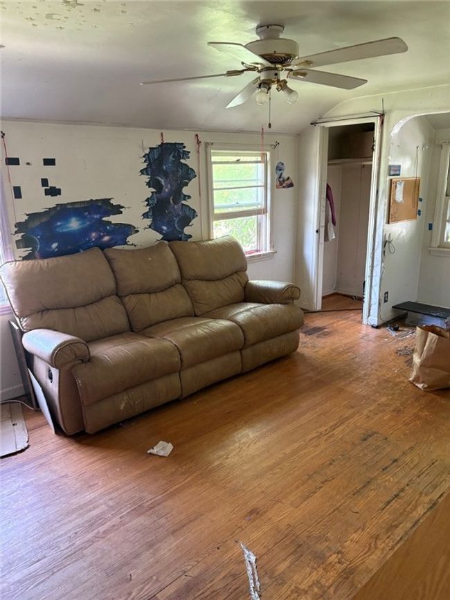 262 Simpson Rd, House other with 3 bedrooms, 2 bathrooms and null parking in Irondequoit NY | Image 5