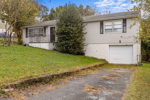 375 Greens Lake Cir, Rossville, GA, 30741-8131 | Card Image