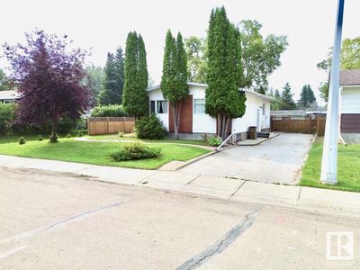 5308 43 Ave, House other with 3 bedrooms, 3 bathrooms and null parking in Athabasca AB | Image 1