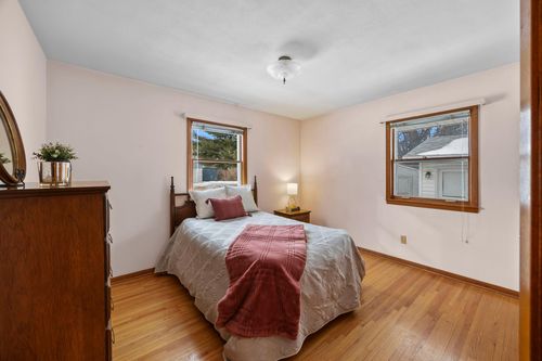 4161 Otter Lake Rd, Saint Paul, MN, 55110-3733 | Card Image