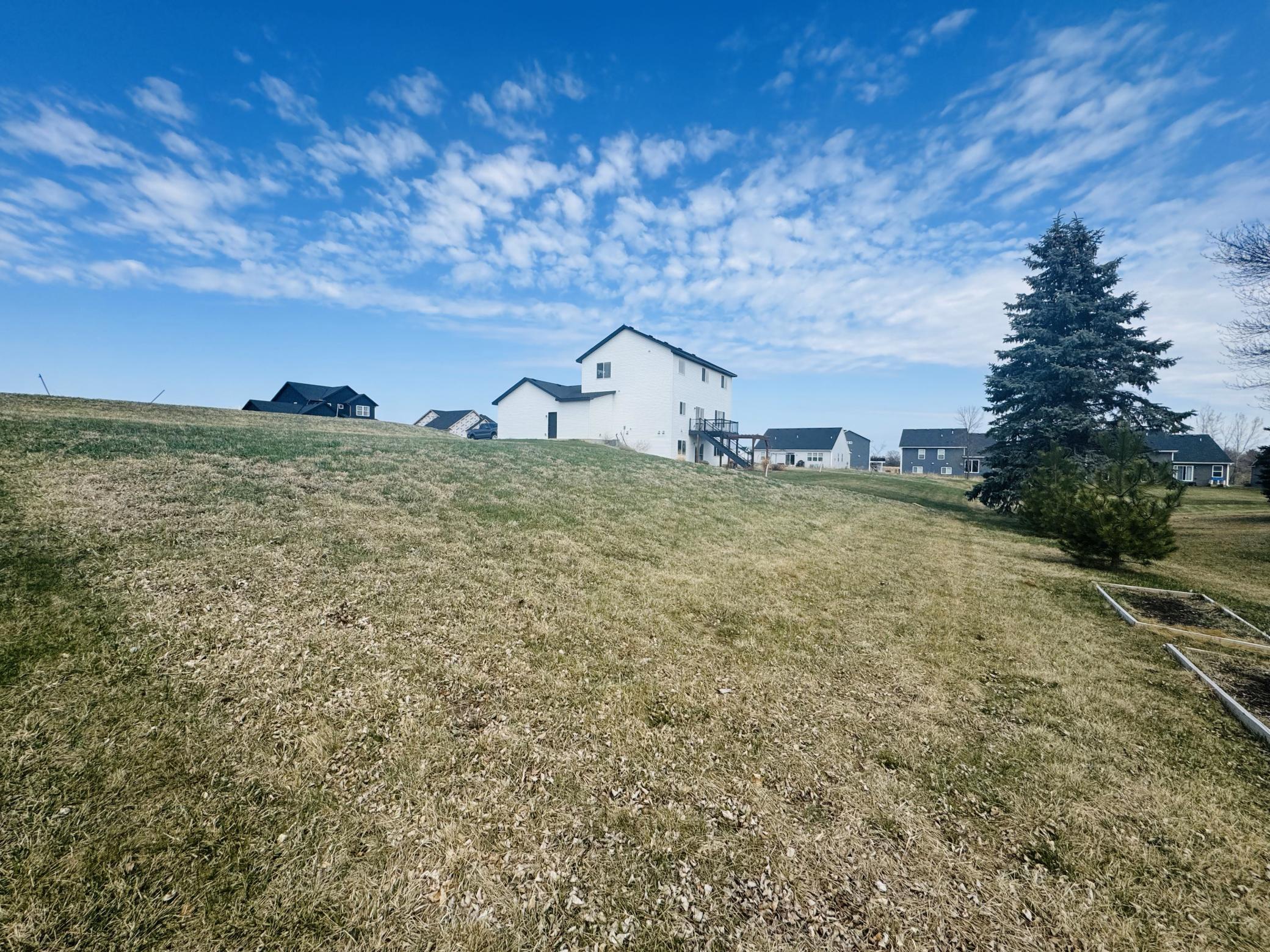 Land in Delano