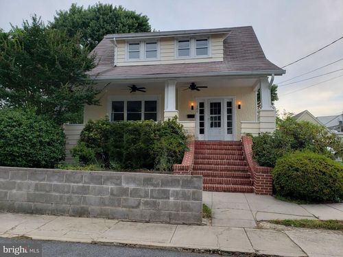 100 Oak Ave, GLEN BURNIE, MD, 21061-2416 | Card Image