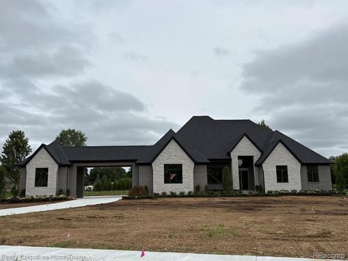 66930 Dorothy Trl, Washington Twp, MI, 48095-1057 | Card Image
