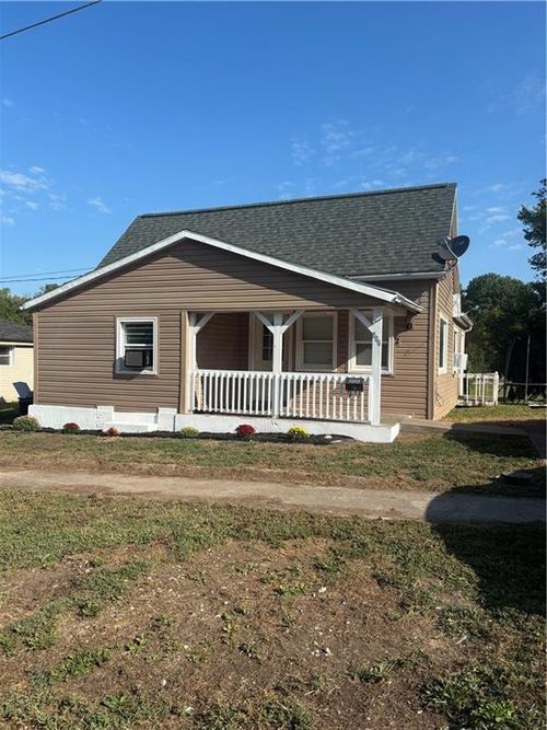 806 Jabez St, Richmond, MO, 64085-1518 | Card Image