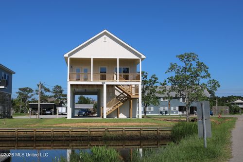 11007 New York Street, Bay Saint Louis, MS, 39520 | Card Image