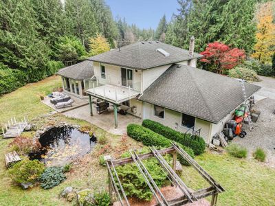 1270 Reed Rd, House other with 3 bedrooms, 2 bathrooms and 8 parking in Gibsons BC | Image 2