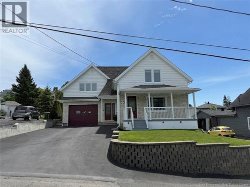 59 42e Ave, Edmundston, NB, E3V2Z4 | Card Image