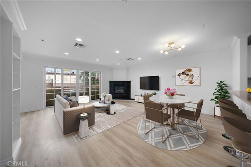 102-1133 S Hoover St, Los Angeles, CA, 90004-6008 | Card Image