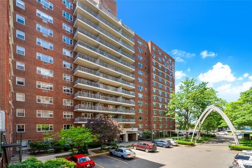 12l-52 39th Drive, New York, NY, 11377 | Card Image