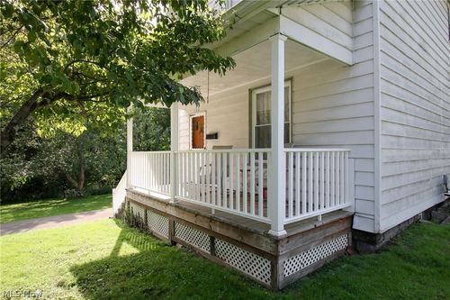 144 Oakview Avenue, Struthers, OH, 44471 | Card Image