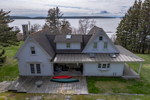 55 Ferry Road, Swans Island, ME, 04685 | Card Image